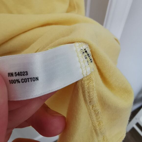 2/$20 Gap men's cotton t-shirt size M - Picture 2 of 5